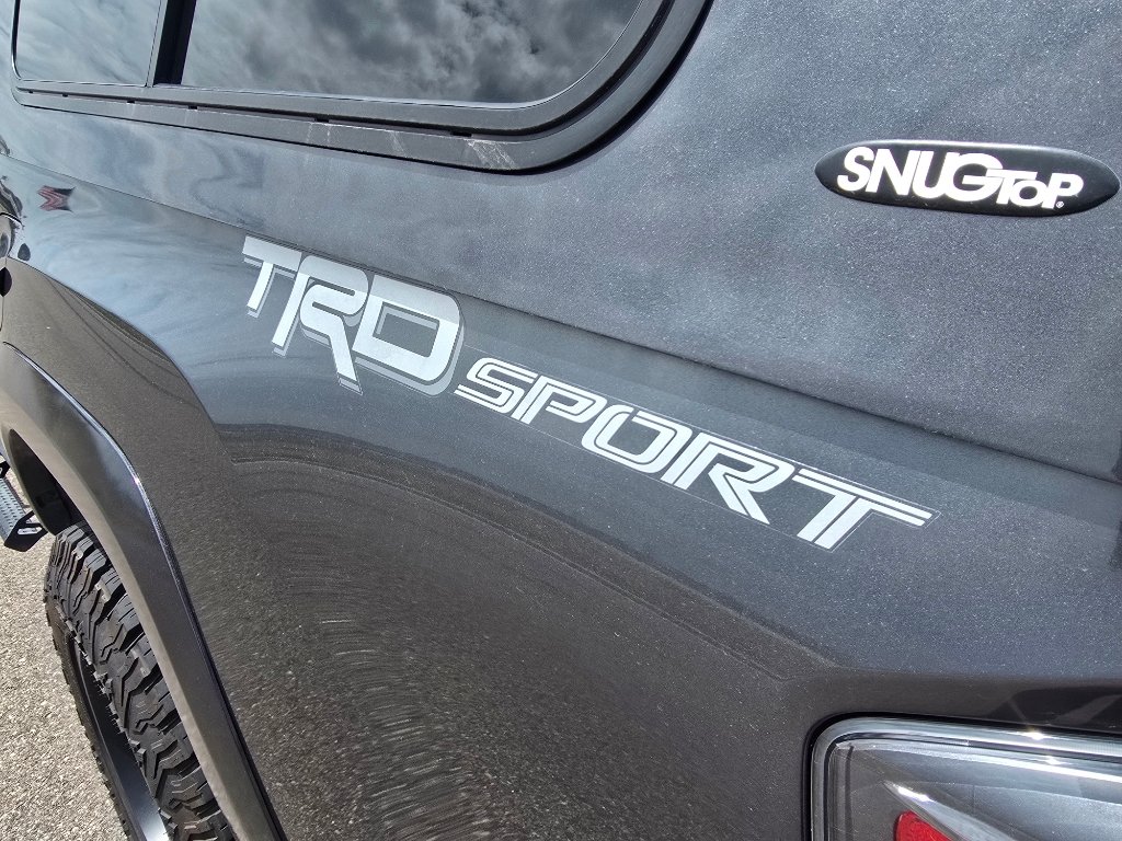 Used 2022 Toyota Tacoma TRD Sport w/ Technology Package RWD image 10