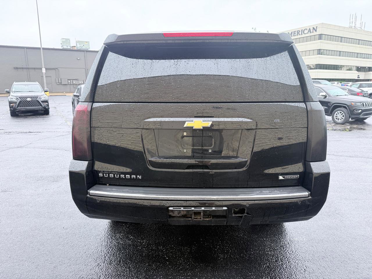Used 2018 Chevrolet Suburban Premier AWD/4WD image 4