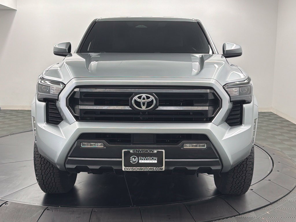 Certified 2025 Toyota Tacoma SR5 AWD/4WD image 6