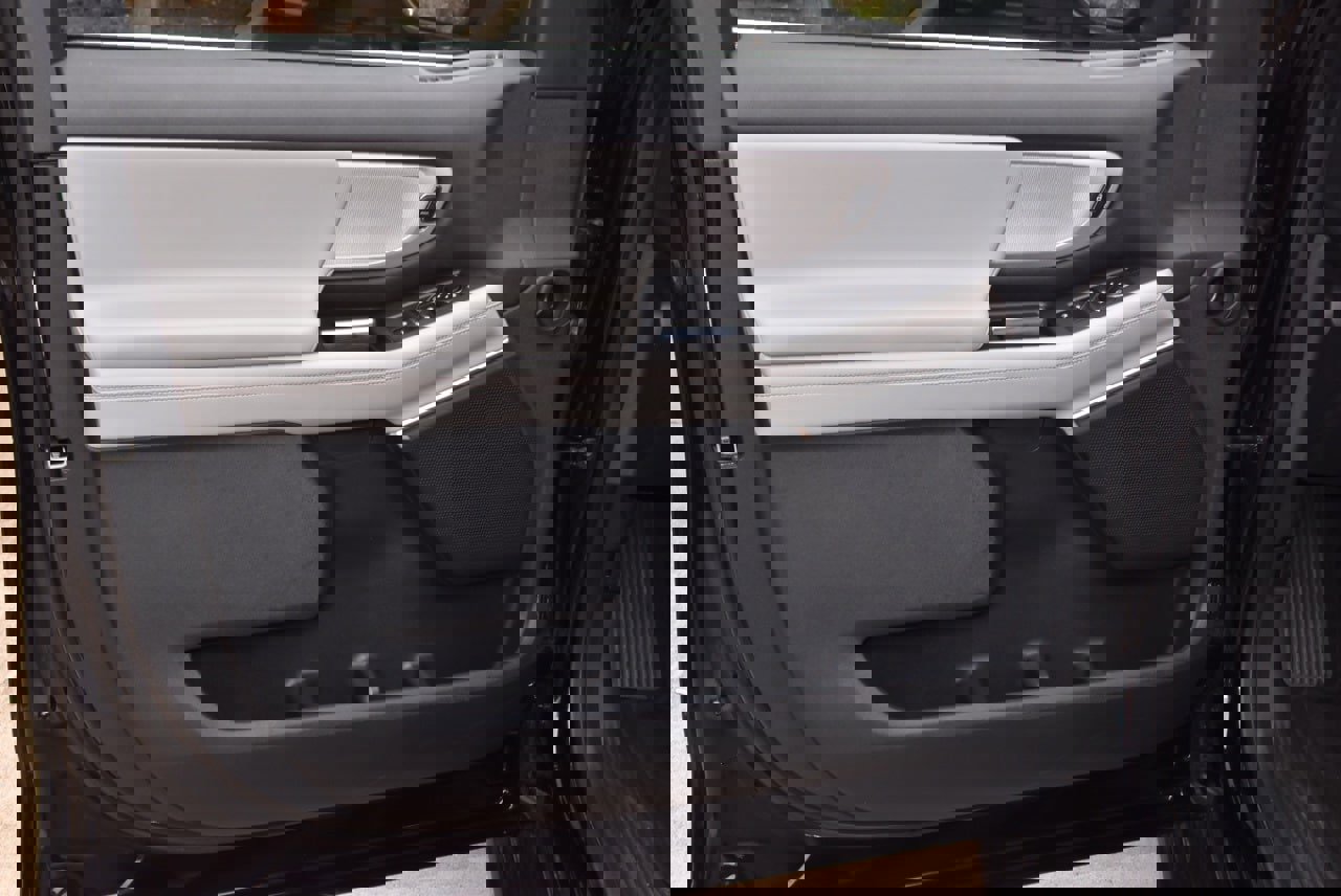 Certified 2025 Ford Expedition Active image 36