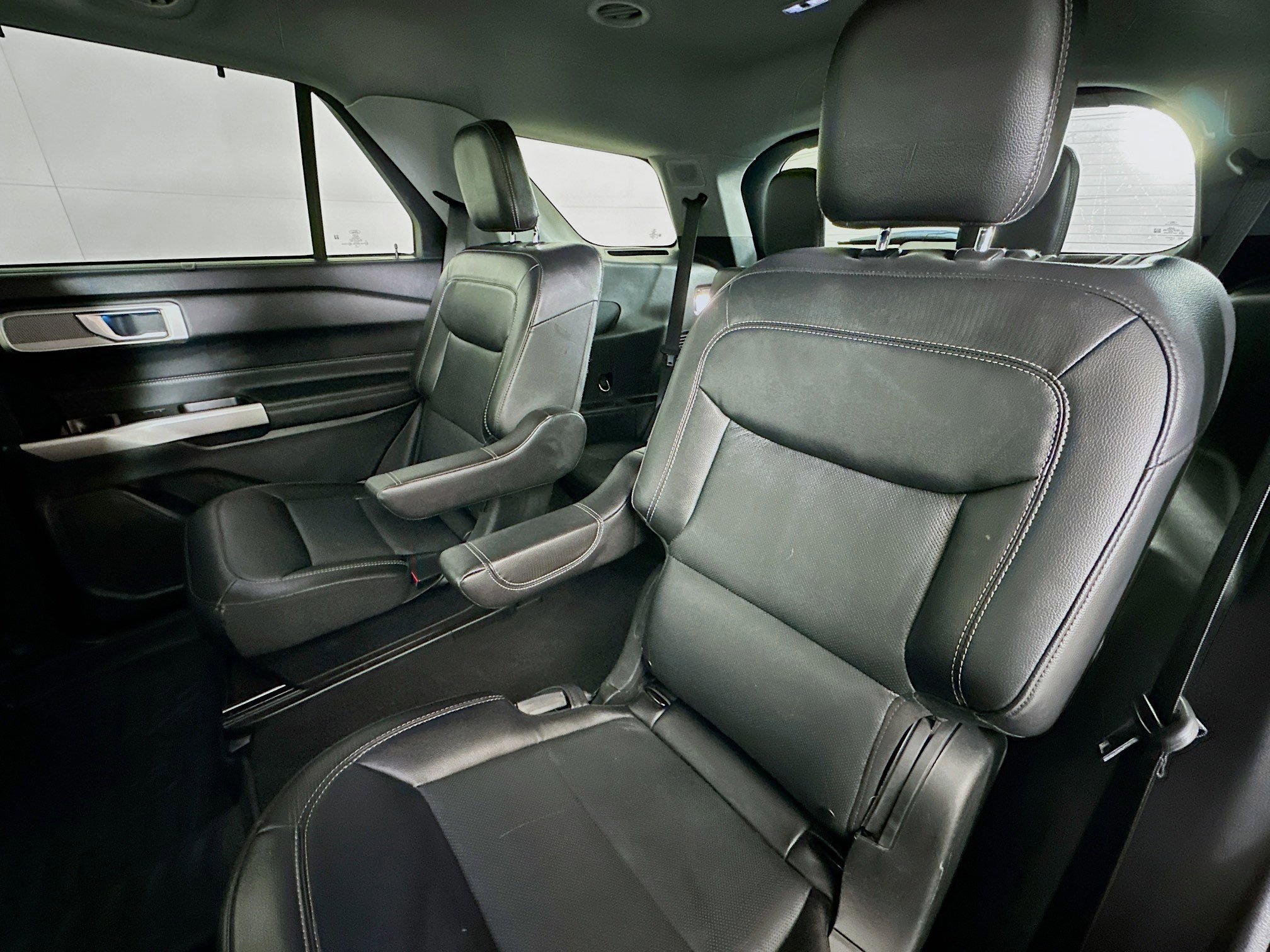 Used 2022 Ford Explorer Limited image 36