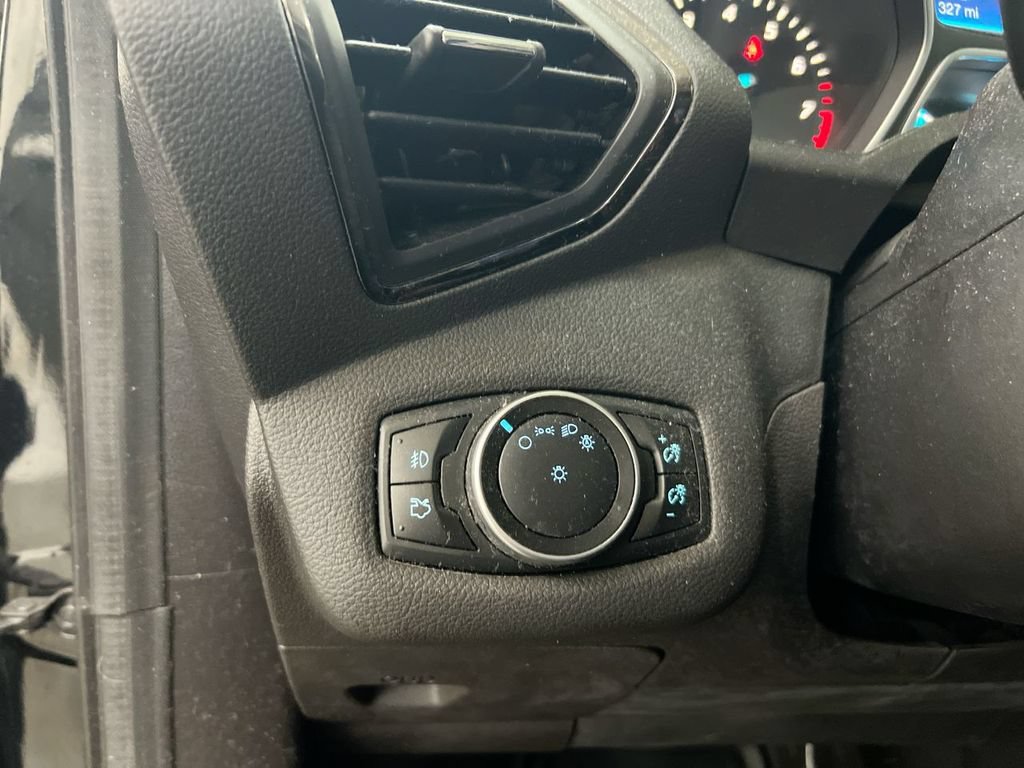 Used 2016 Ford Escape Titanium FWD image 18