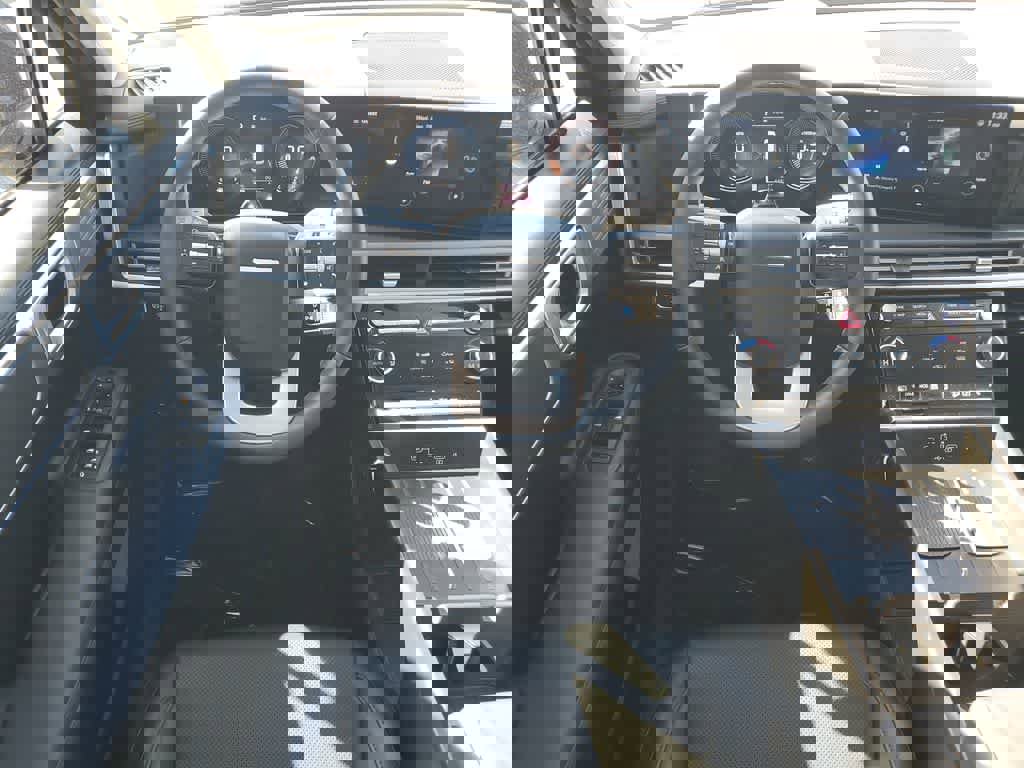 Used 2025 Hyundai Santa Fe XRT image 15