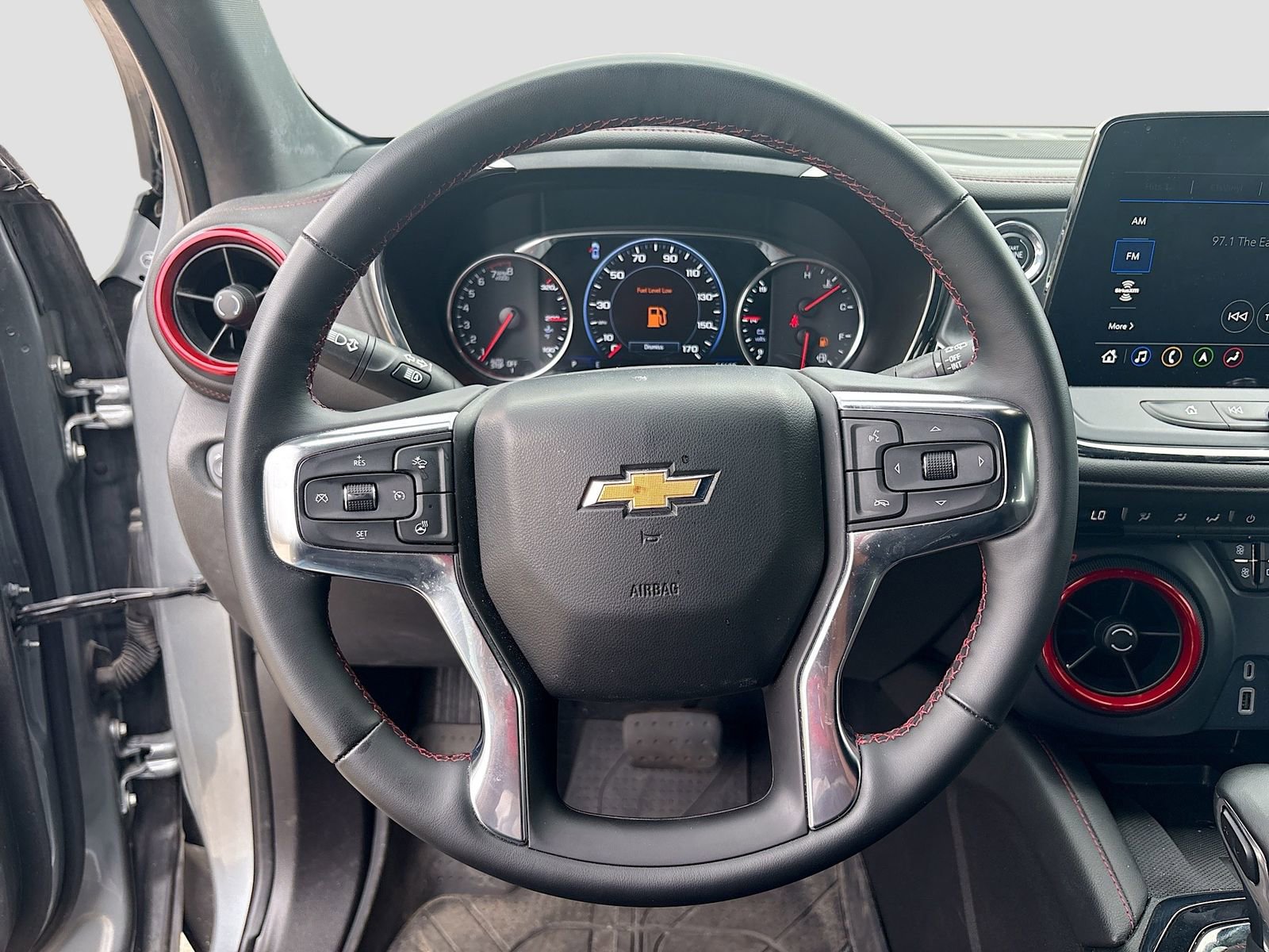Used 2024 Chevrolet Blazer RS w/ Enhanced Convenience Package FWD image 11