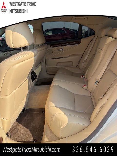 Used 2017 Lexus LS 460 w/ Comfort Package image 6