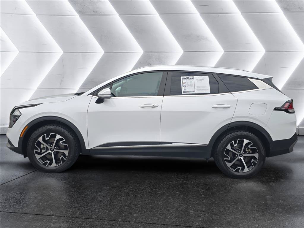 Used 2023 Kia Sportage EX AWD/4WD image 2