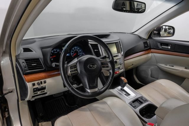 Used 2014 Subaru Outback 2.5i Limited AWD/4WD image 4