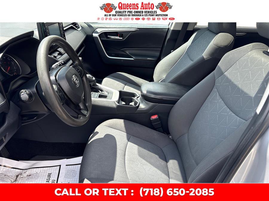 Used 2019 Toyota RAV4 XLE w/ All Weather Liner Package AWD/4WD image 10
