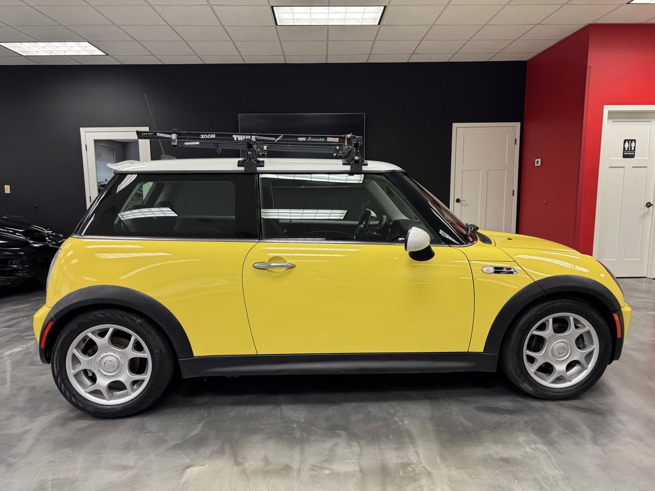 Used 2005 MINI Cooper S FWD image 5