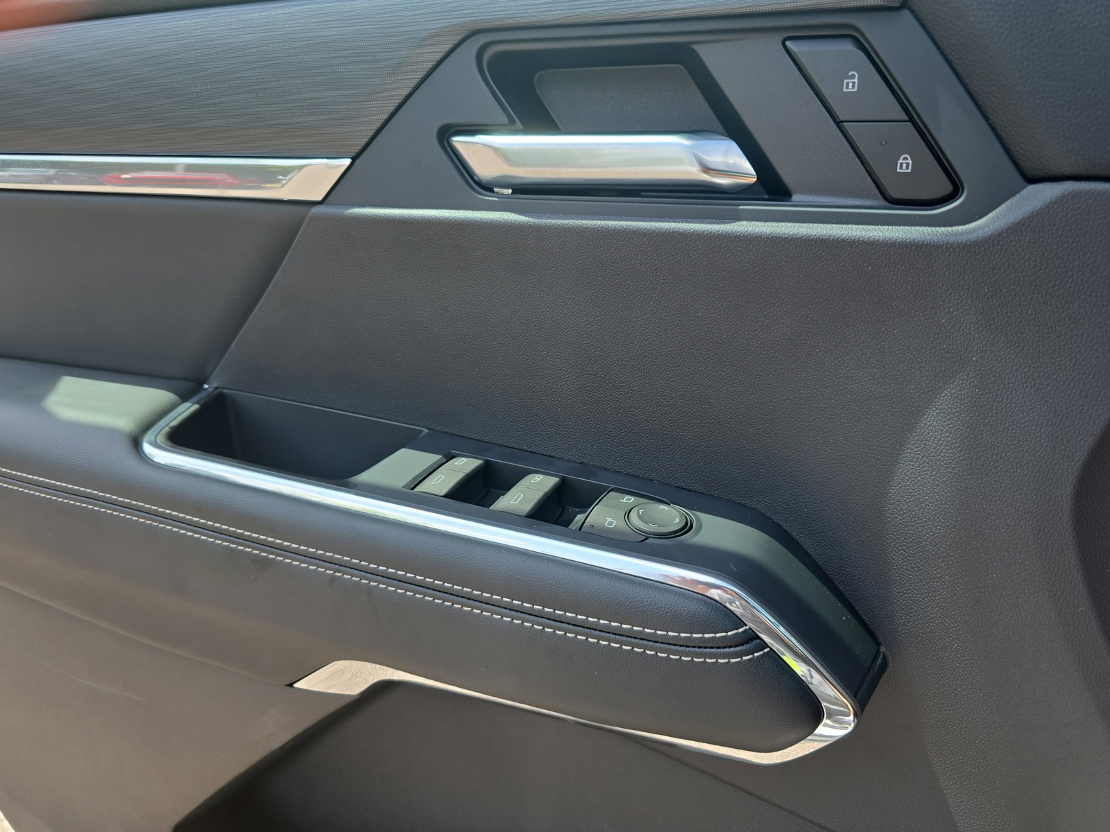 New 2025 GMC Acadia Elevation image 26