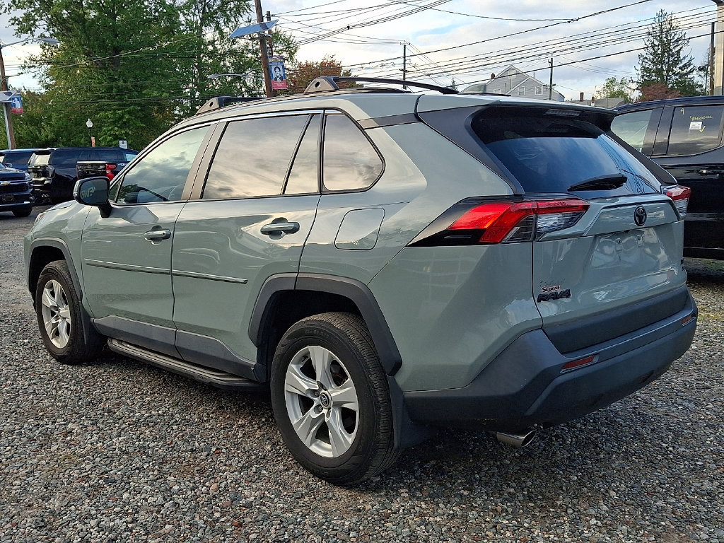 Used 2021 Toyota RAV4 XLE AWD/4WD image 6