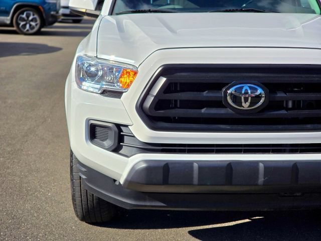 Used 2023 Toyota Tacoma SR AWD/4WD image 2