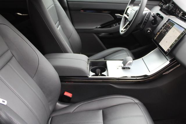 Used 2025 Land Rover Range Rover Evoque S image 3