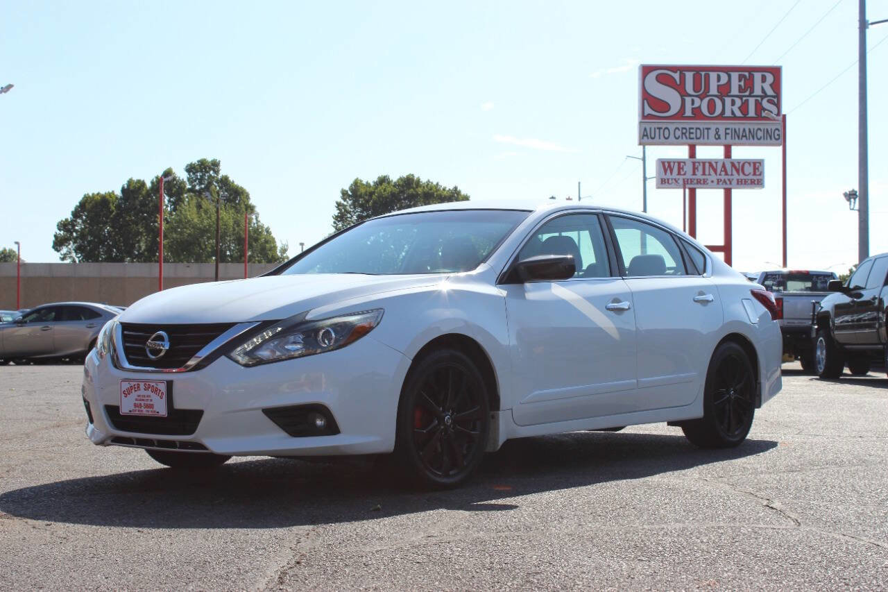 Used 2017 Nissan Altima 2.5 SR w/ Midnight Edition Package image 7