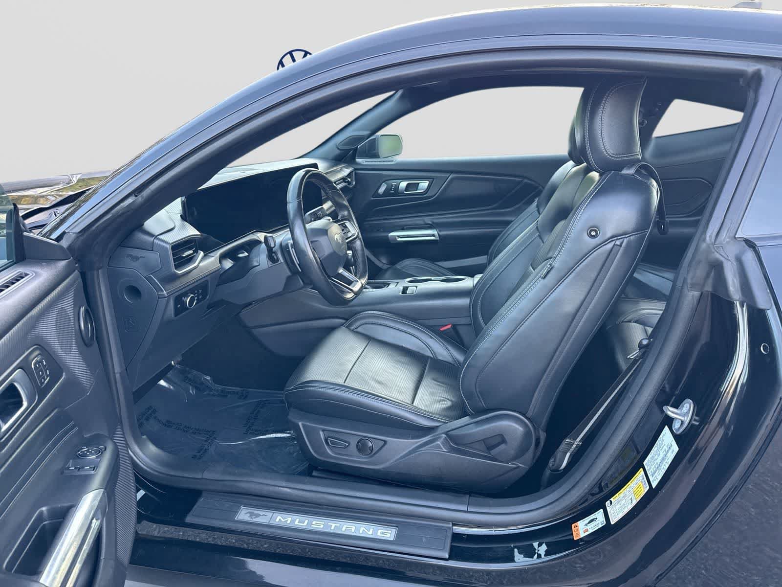 Used 2025 Ford Mustang GT Premium RWD image 10
