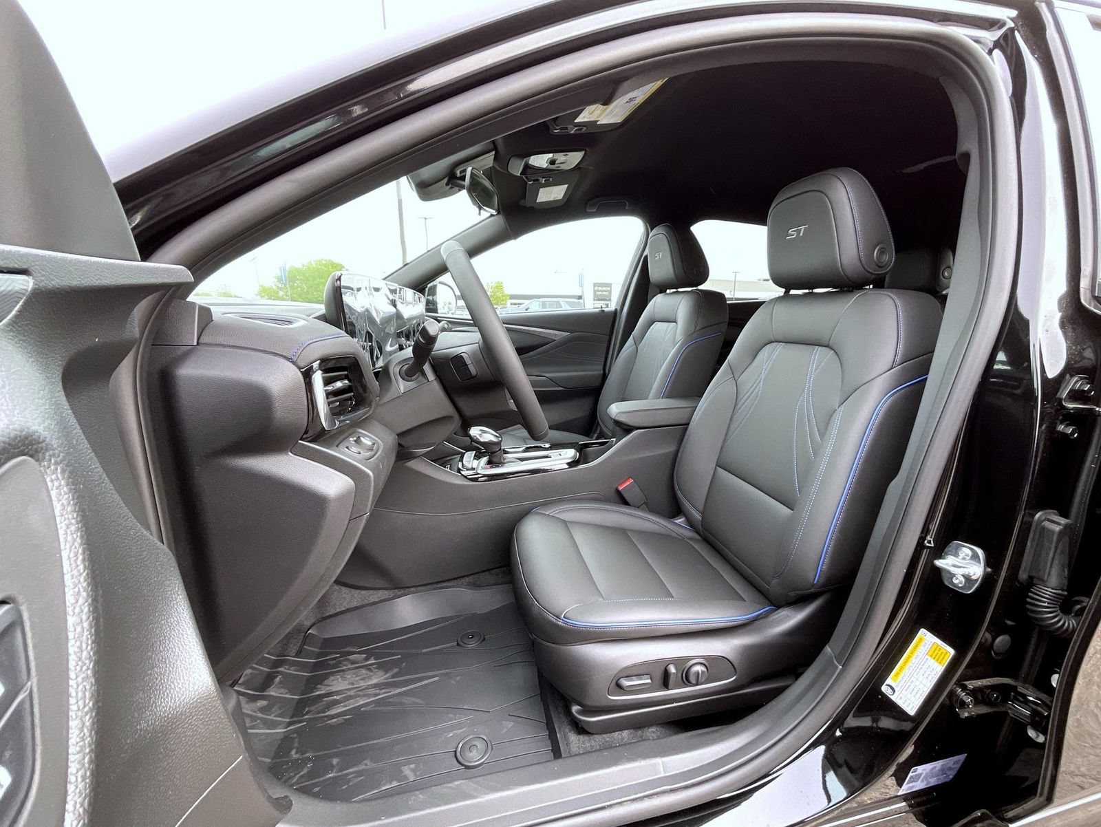 New 2026 Buick Envista Sport Touring w/ Convenience I Package FWD image 10