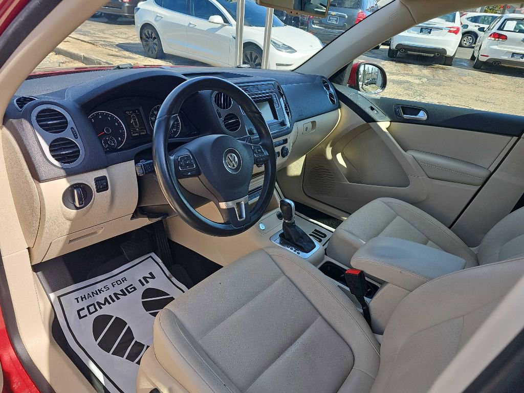 Used 2016 Volkswagen Tiguan S image 9