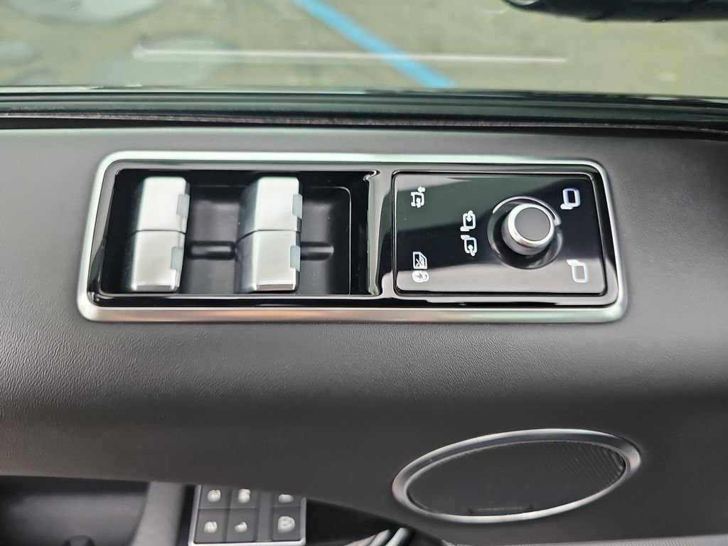 Used 2022 Land Rover Range Rover Sport HST AWD/4WD image 33