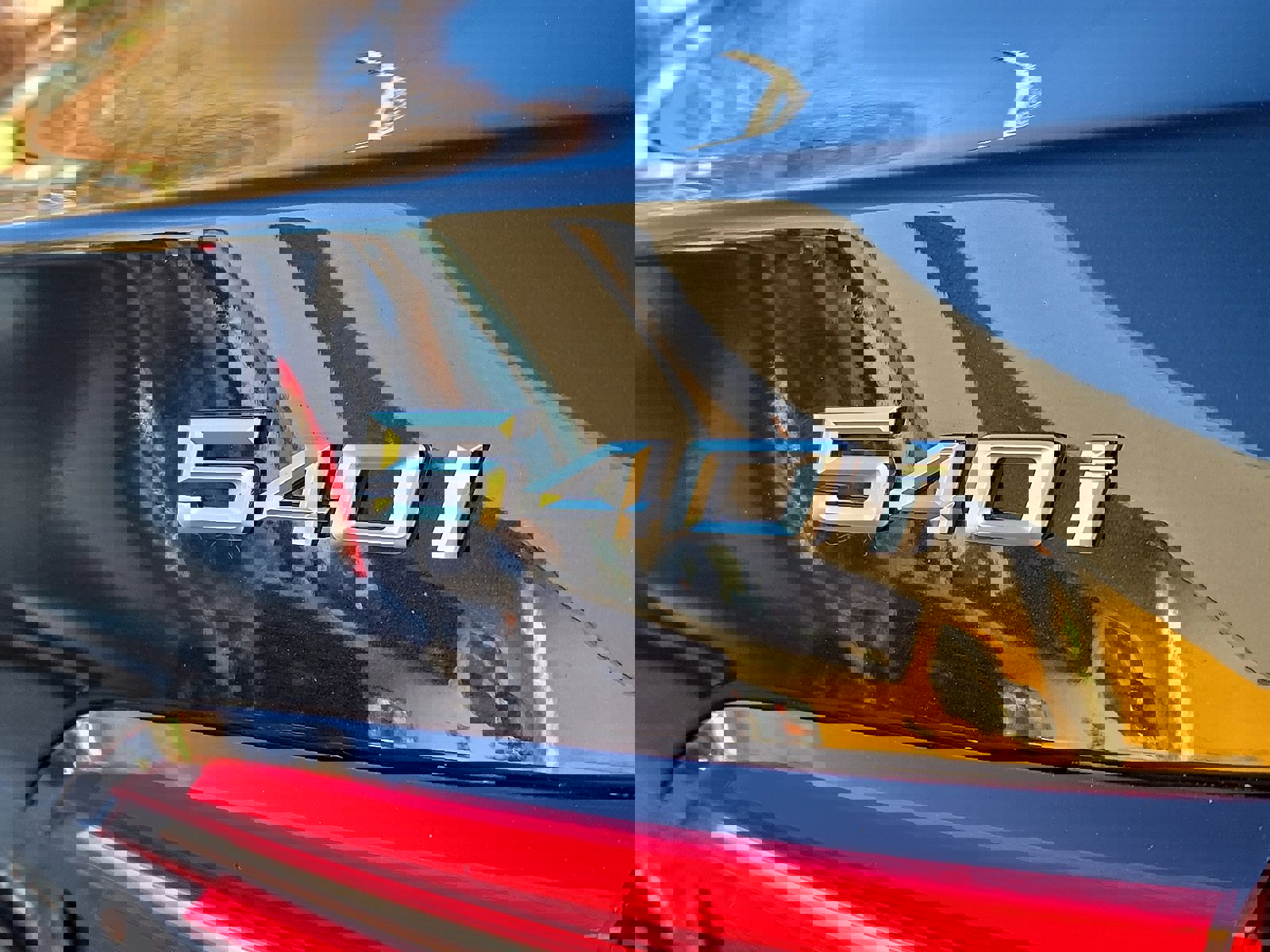 Used 2024 BMW 540i xDrive w/ Premium Package image 31