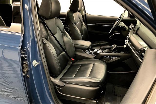 Used 2025 Kia Telluride S image 8