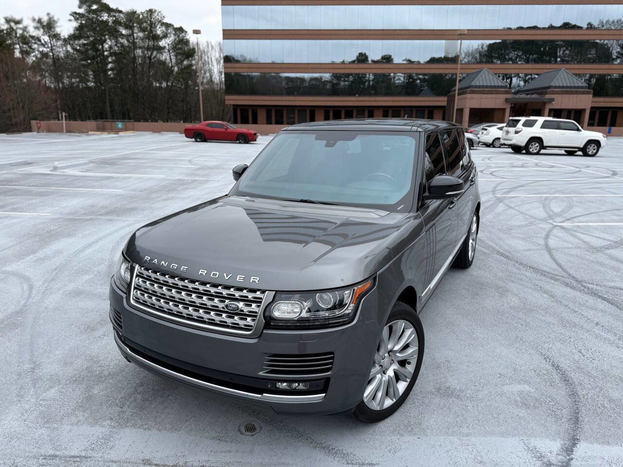 Used 2015 Land Rover Range Rover Long Wheelbase Supercharged image 3