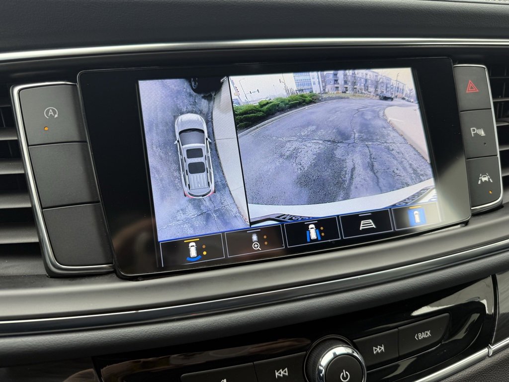 Used 2022 Buick Enclave Premium image 5
