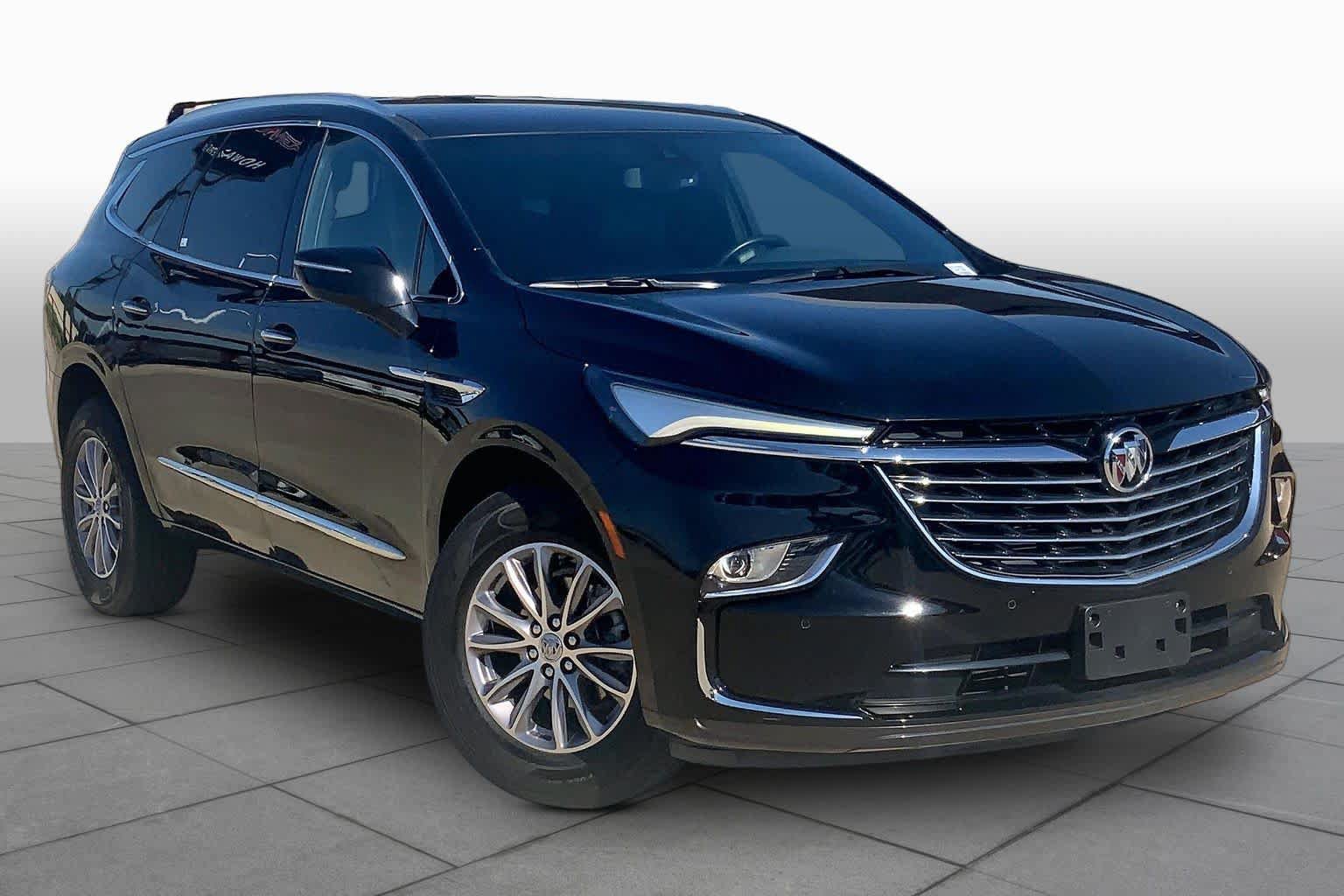Certified 2023 Buick Enclave Essence AWD/4WD image 3