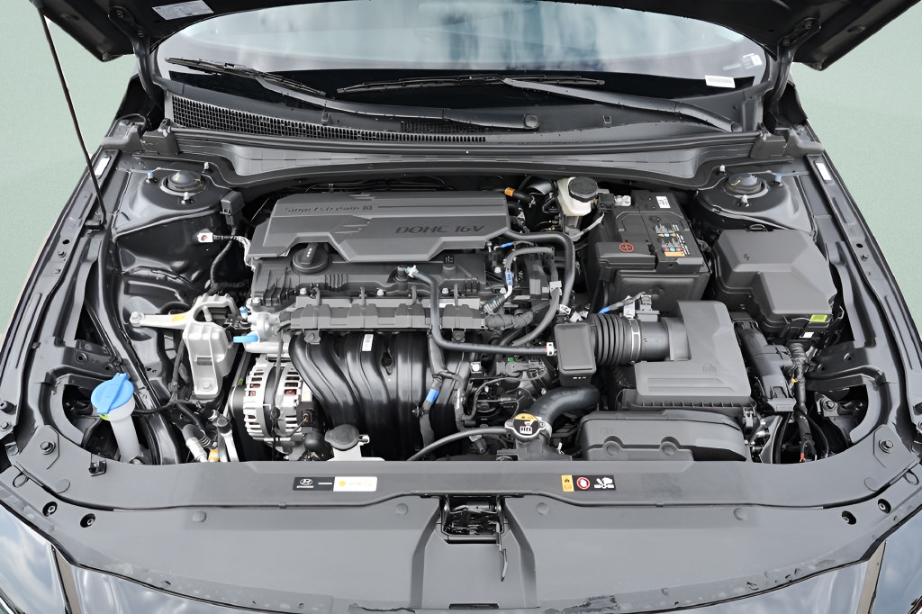New 2026 Hyundai Elantra Limited FWD image 18