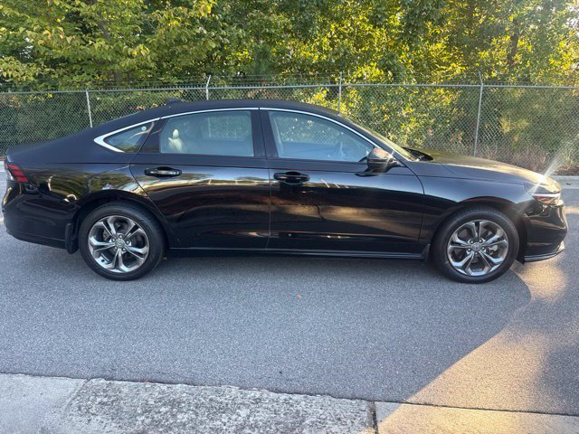 Used 2024 Honda Accord EX-L image 12