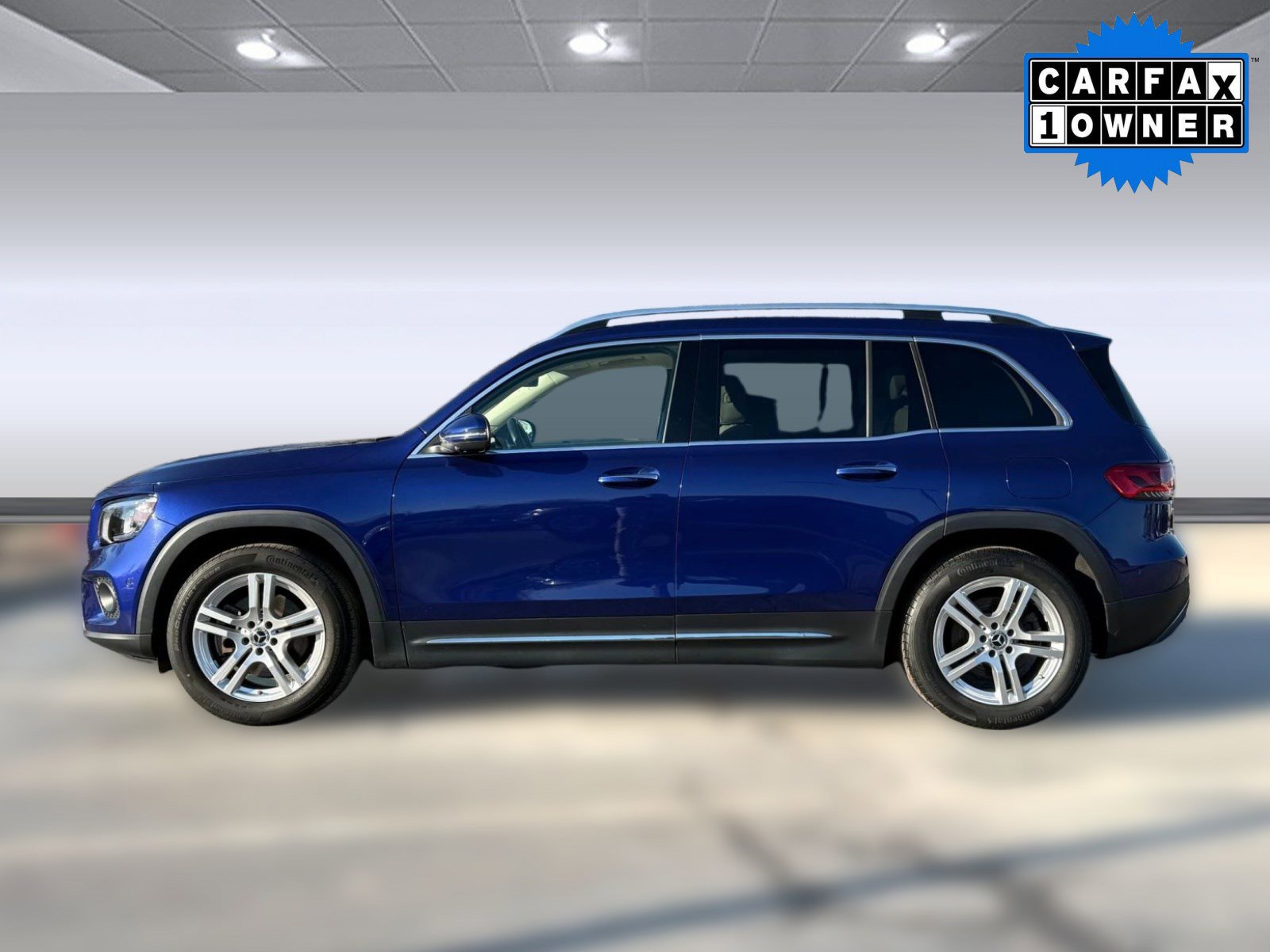 Certified 2022 Mercedes-Benz GLB 250 4MATIC w/ Premium Package Lite image 2