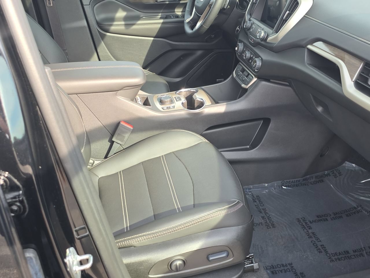 Used 2023 GMC Terrain Denali w/ Black Diamond Edition AWD/4WD image 30