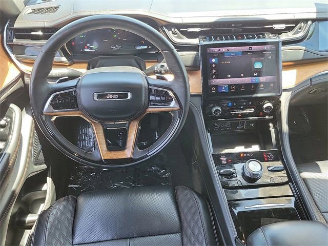 Used 2022 Jeep Grand Cherokee Summit image 3