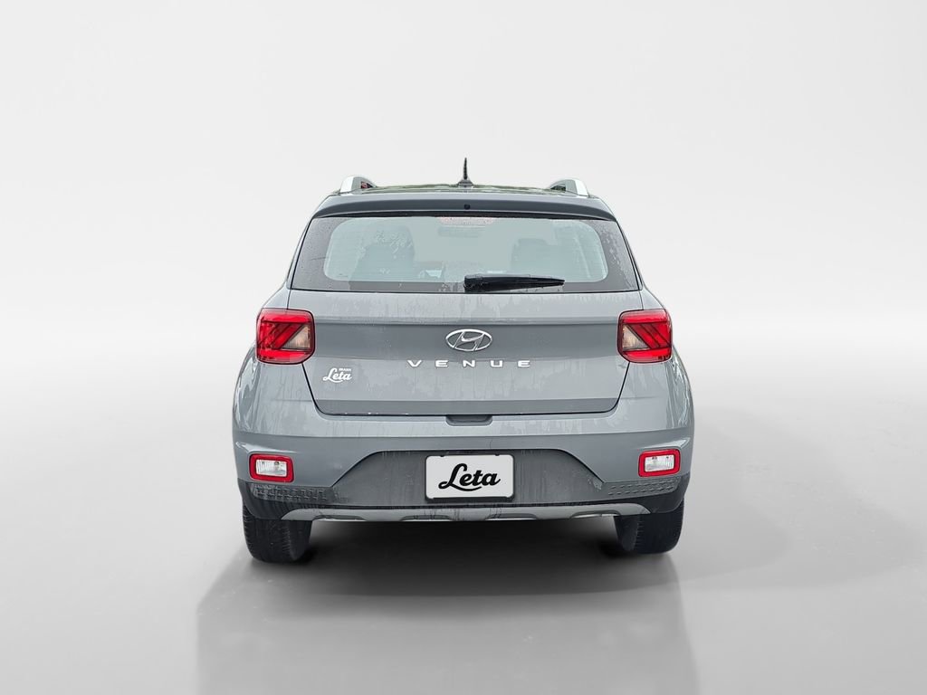 Used 2023 Hyundai Venue SEL w/ Cargo Package FWD image 5