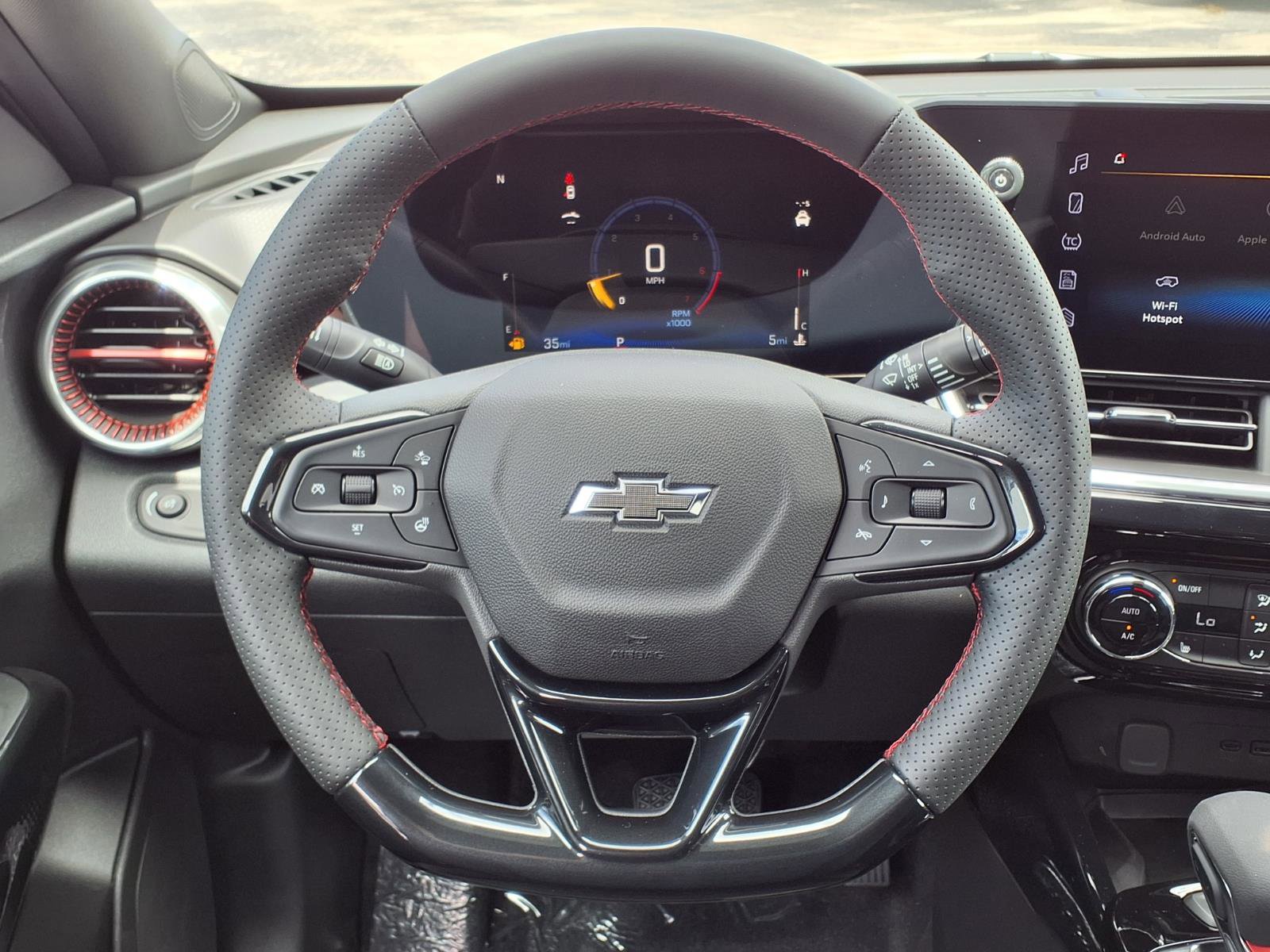 New 2026 Chevrolet Trax RS w/ Sunroof Package FWD image 17