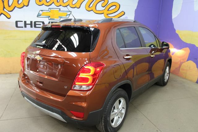 Used 2019 Chevrolet Trax LT w/ LT Convenience Package FWD image 4