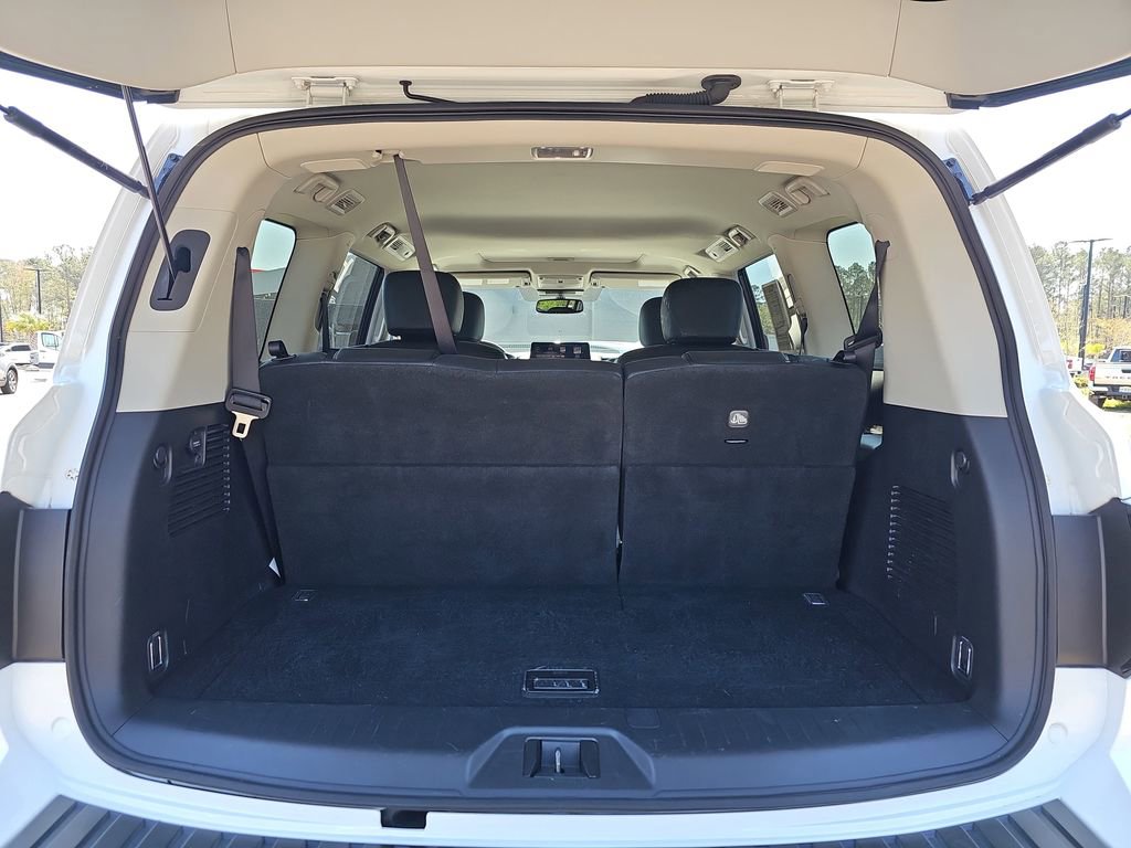 Used 2024 Nissan Armada SL w/ Captain's Chairs Package image 16