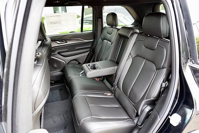 New 2026 Jeep Grand Cherokee Limited AWD/4WD image 20