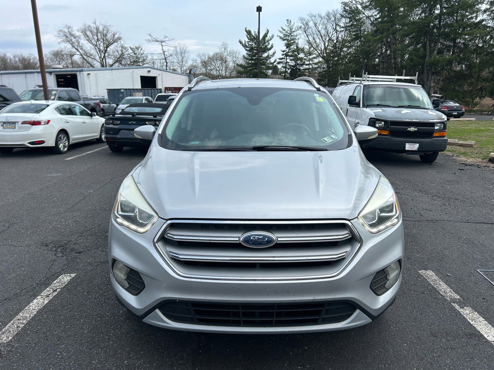 Used 2017 Ford Escape Titanium image 2