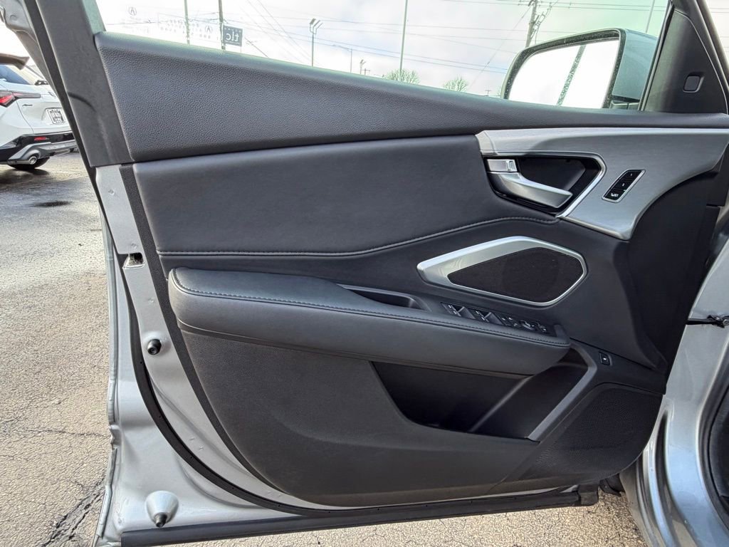 Used 2024 Acura RDX SH-AWD image 10