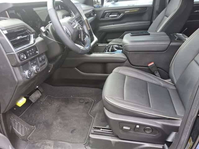 Used 2025 GMC Yukon XL Elevation w/ Elevation Premium Package RWD image 7