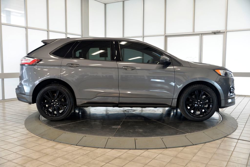 Used 2022 Ford Edge ST-Line w/ Class II Trailer Tow Package AWD/4WD image 9