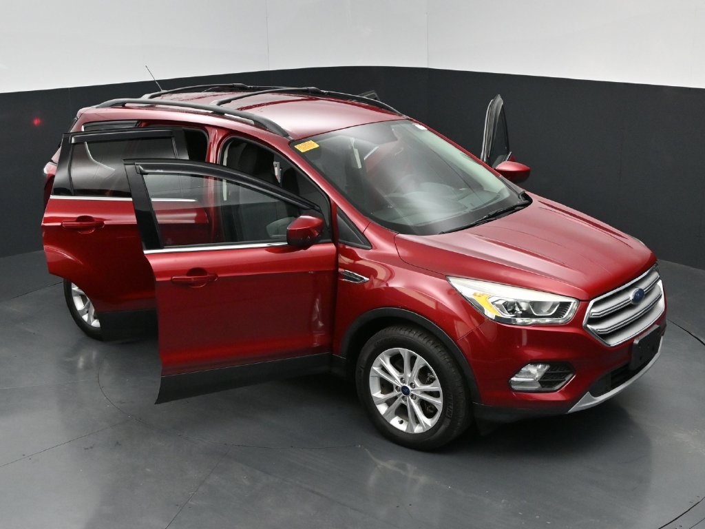 Used 2017 Ford Escape SE w/ Equipment Group 201A AWD/4WD image 35