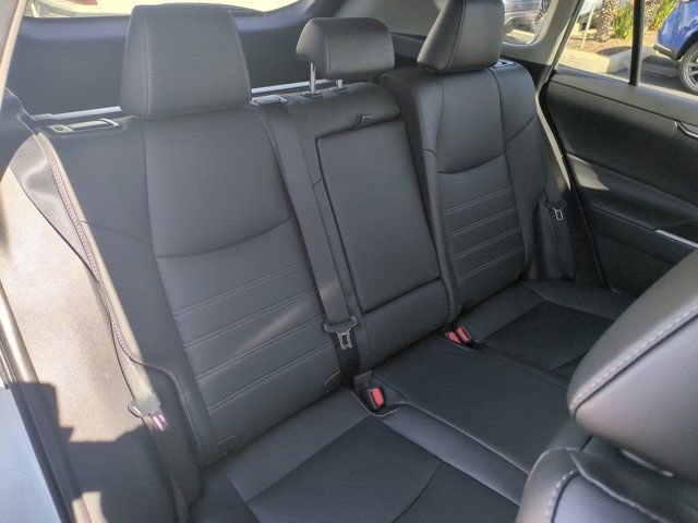 Used 2021 Toyota RAV4 XLE Premium image 30