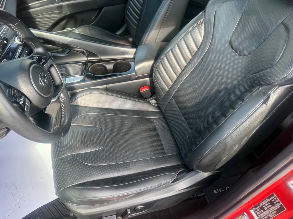 Used 2023 Hyundai Elantra Limited FWD image 15