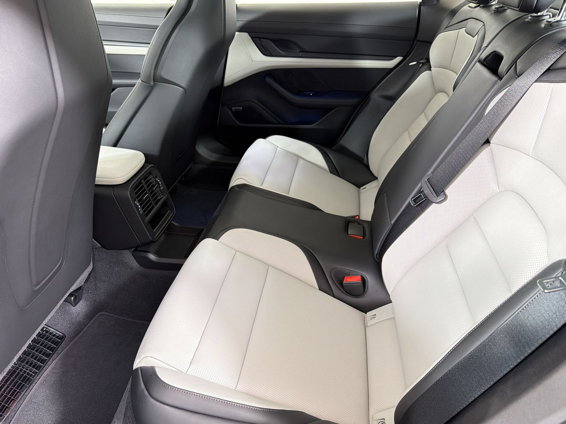 New 2026 Porsche Taycan AWD/4WD image 16