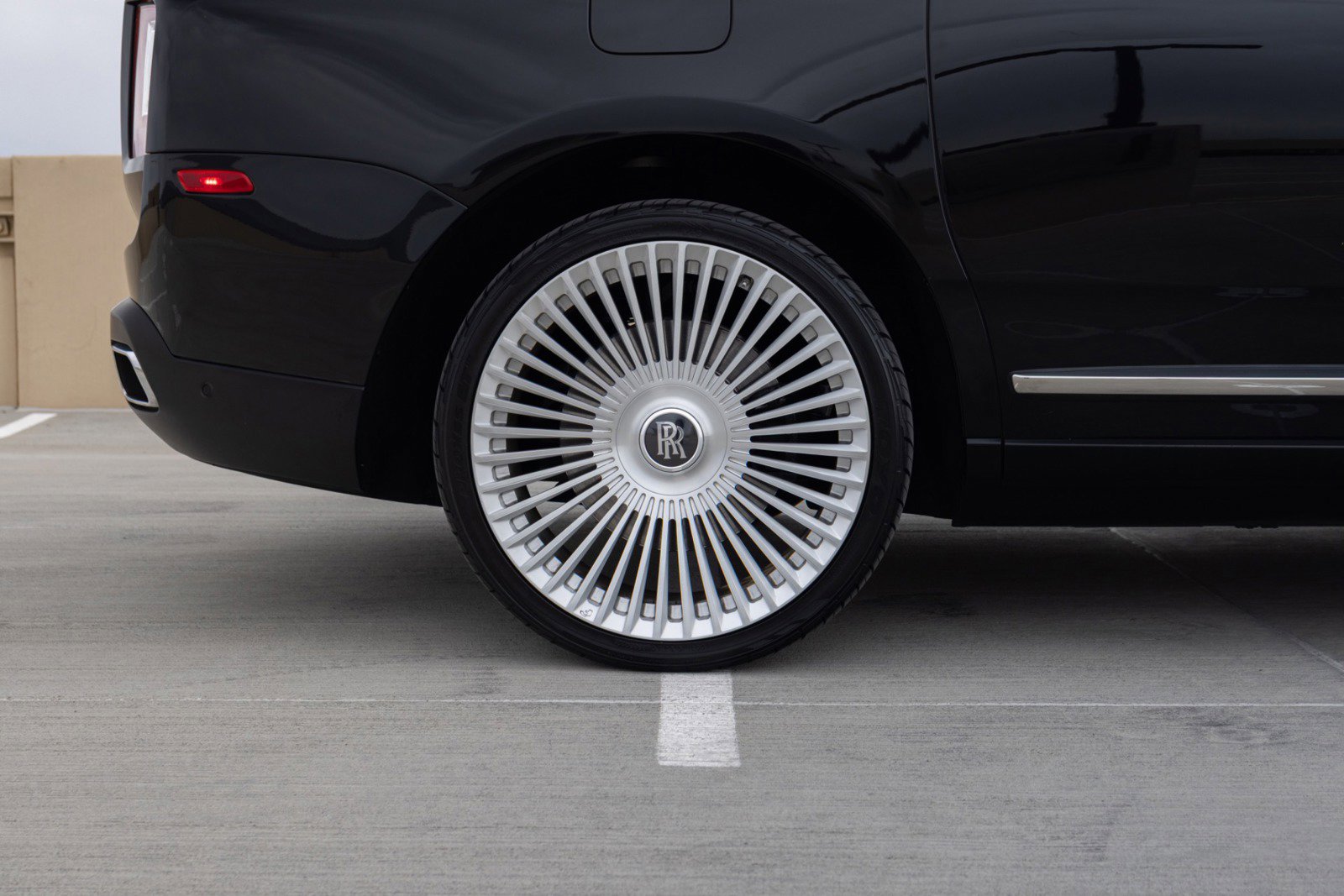 Used 2021 Rolls-Royce Cullinan image 22