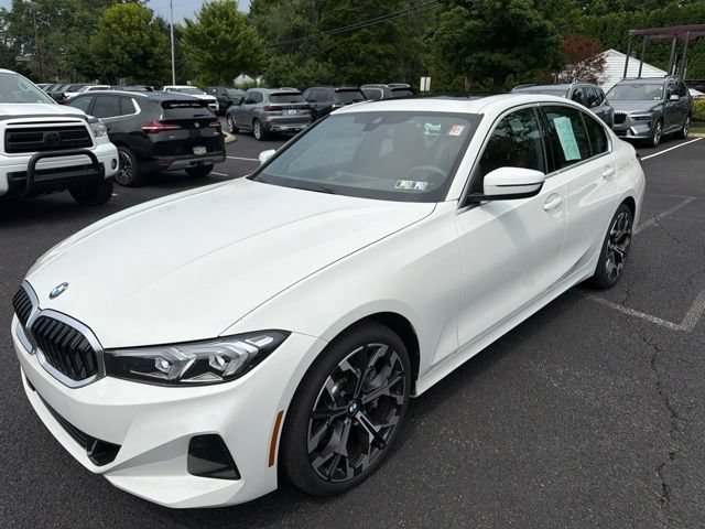 Used 2025 BMW 330i xDrive Sedan AWD/4WD image 2