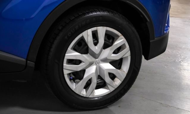 Used 2020 Toyota C-HR LE image 54