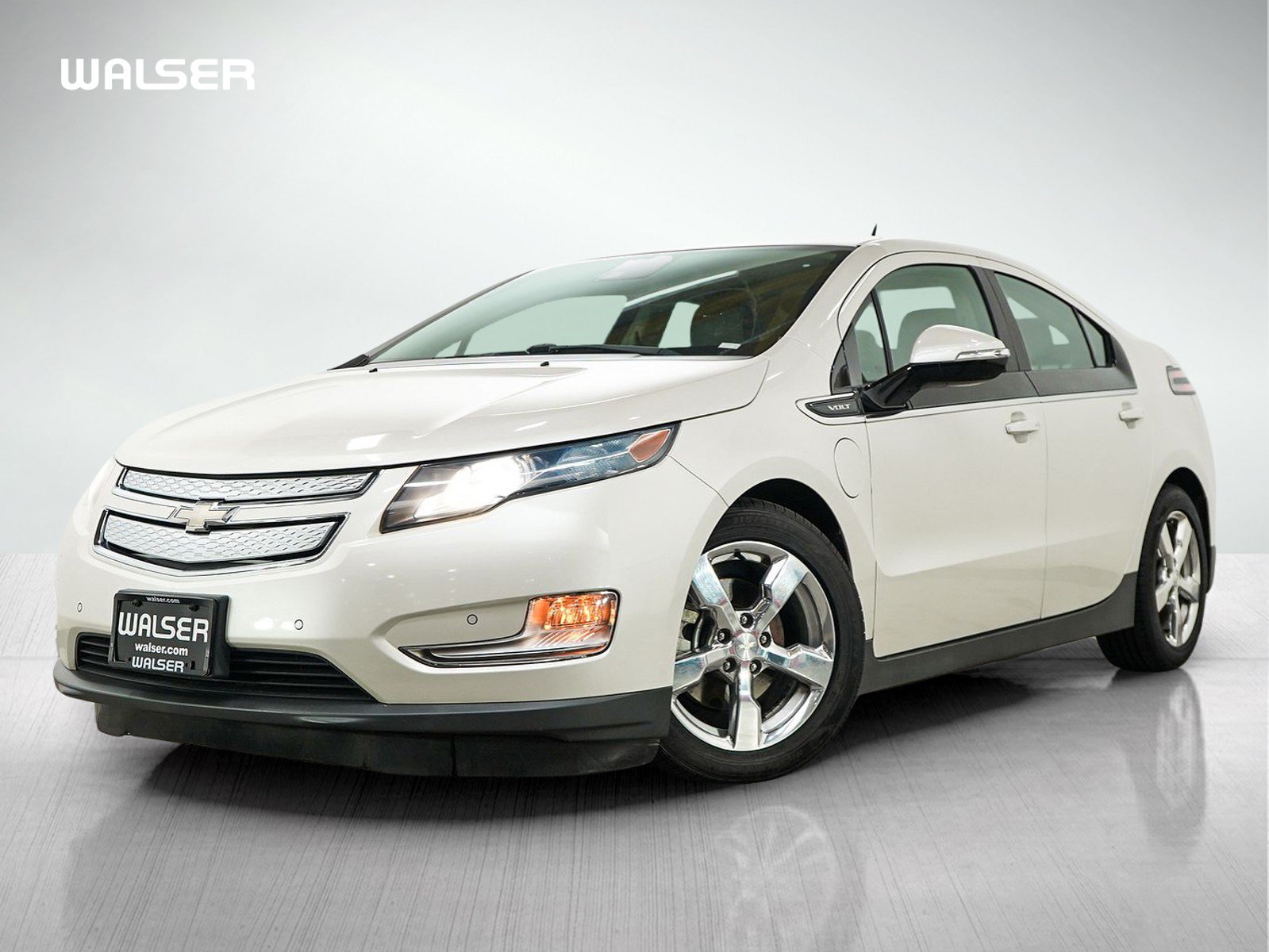 Used 2013 Chevrolet Volt Premium w/ Premium Trim Package FWD image 1