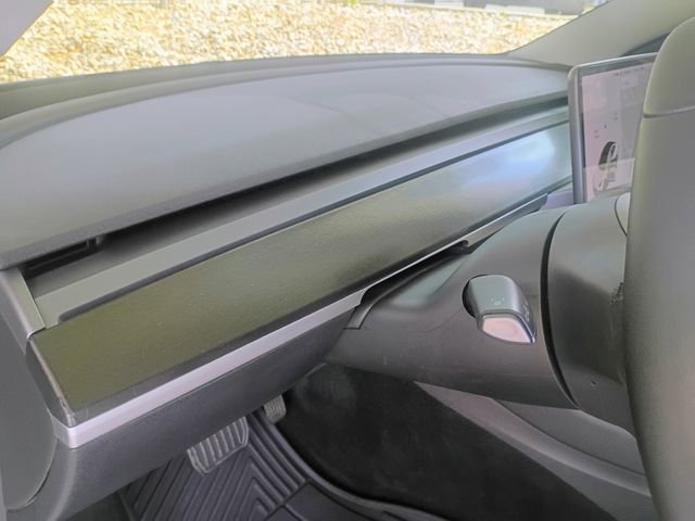 Used 2020 Tesla Model 3 Standard Range RWD image 30